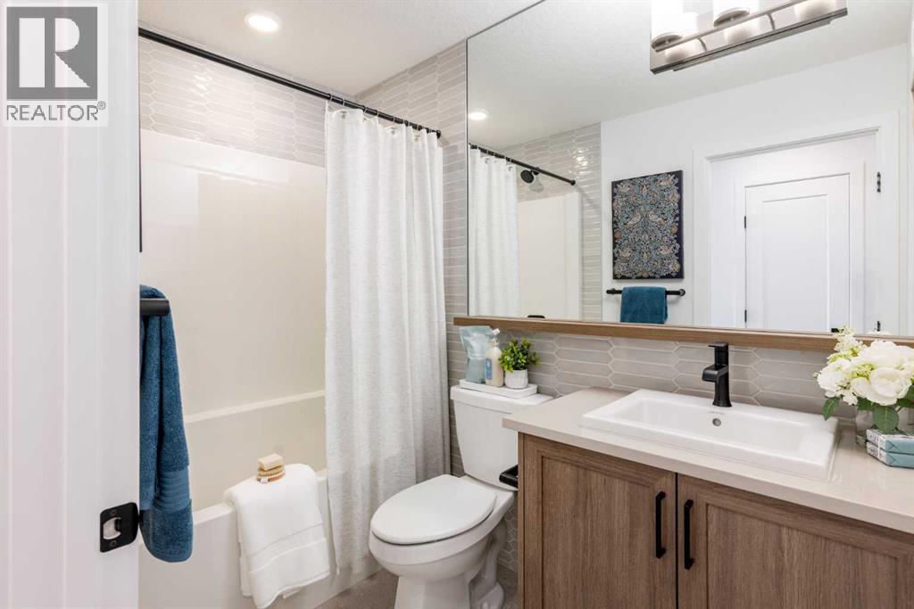 86 Heirloom Passage SE, Calgary, Alberta  T3S 1H2 - Photo 15 - A2328884