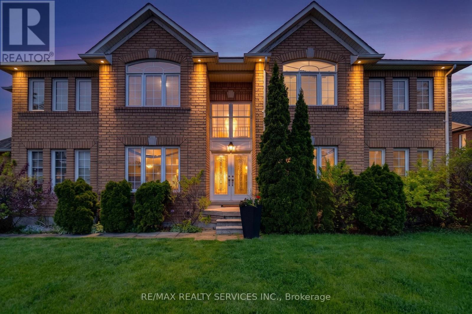 7419 BLACK WALNUT TRAIL, Mississauga, Ontario