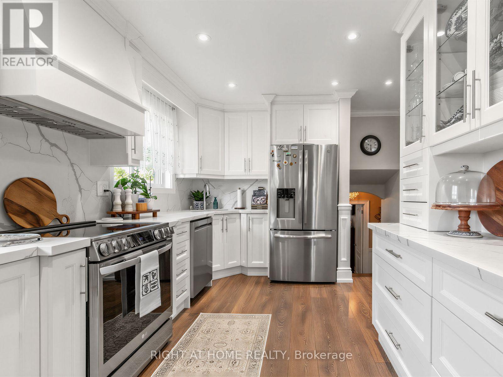 2 Grenadine Court, Toronto, Ontario  M9L 2H6 - Photo 12 - W13664966