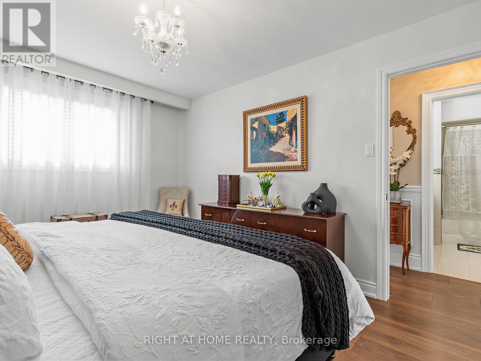 2 Grenadine Court, Toronto, Ontario  M9L 2H6 - Photo 14 - W13664966