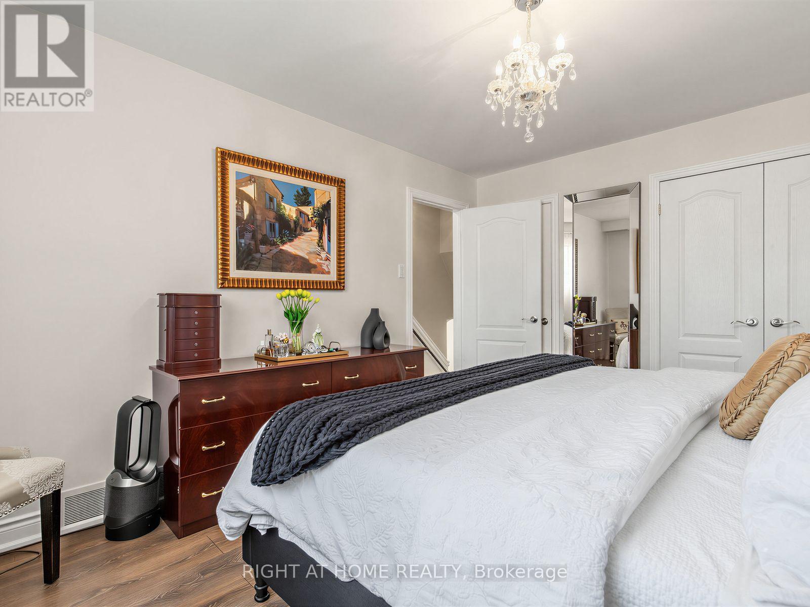 2 Grenadine Court, Toronto, Ontario  M9L 2H6 - Photo 15 - W13664966