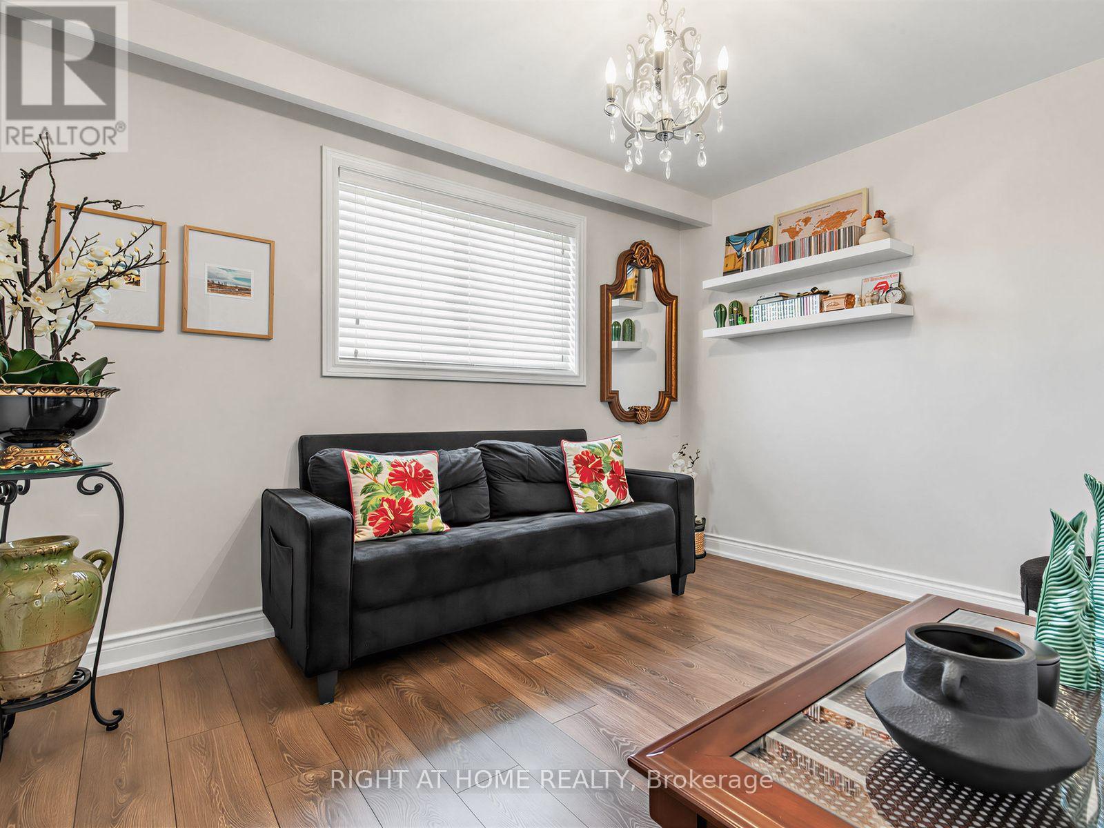 2 Grenadine Court, Toronto, Ontario  M9L 2H6 - Photo 16 - W13664966