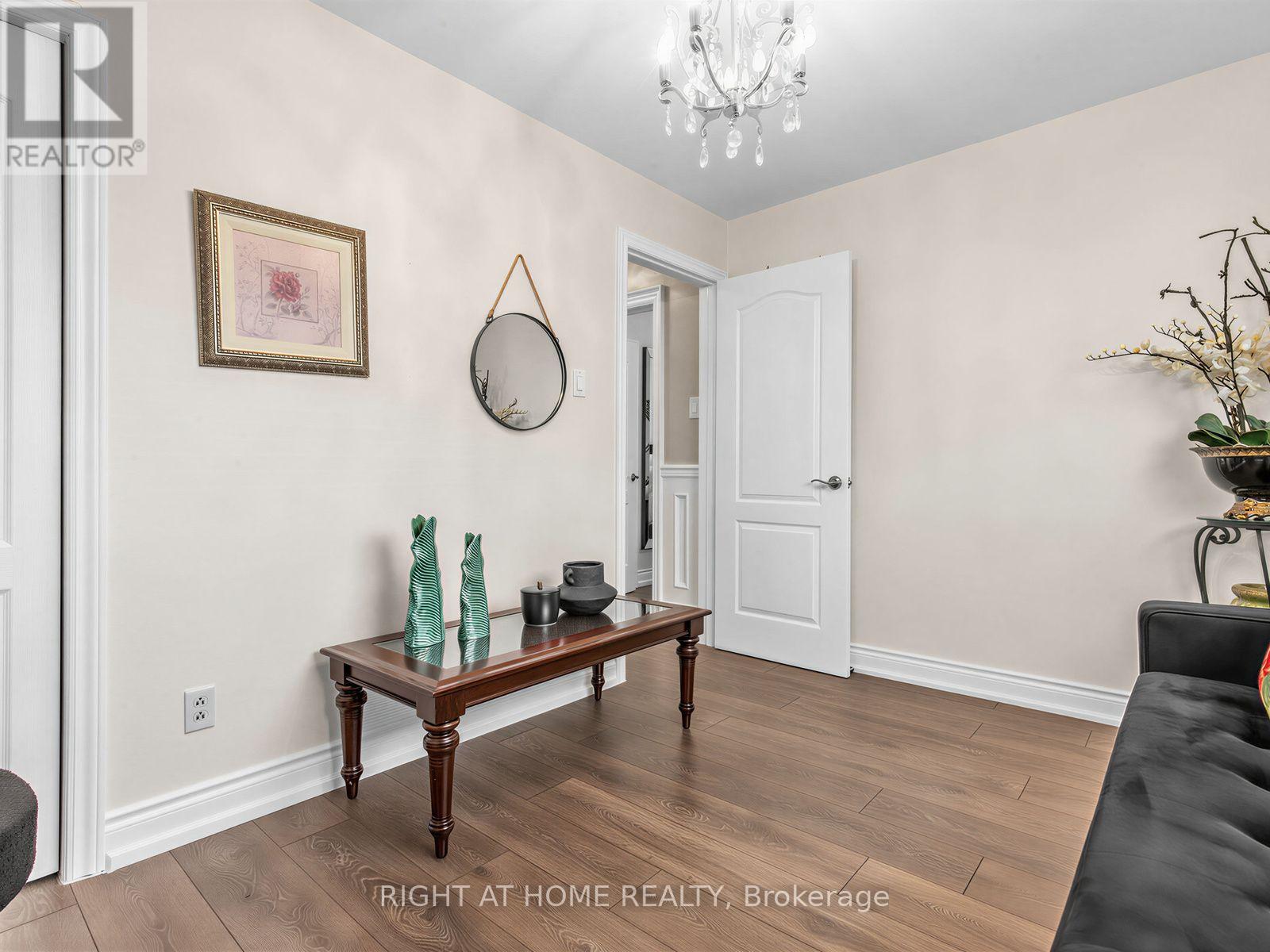 2 Grenadine Court, Toronto, Ontario  M9L 2H6 - Photo 17 - W13664966