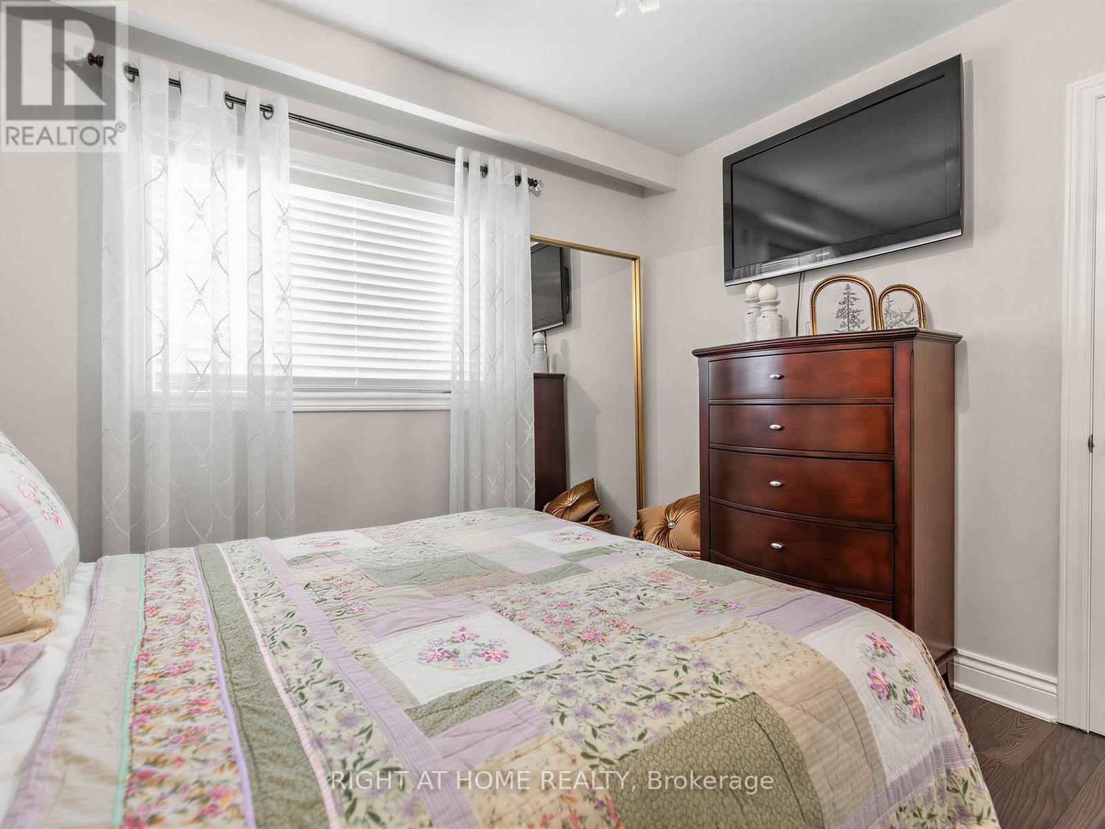 2 Grenadine Court, Toronto, Ontario  M9L 2H6 - Photo 20 - W13664966