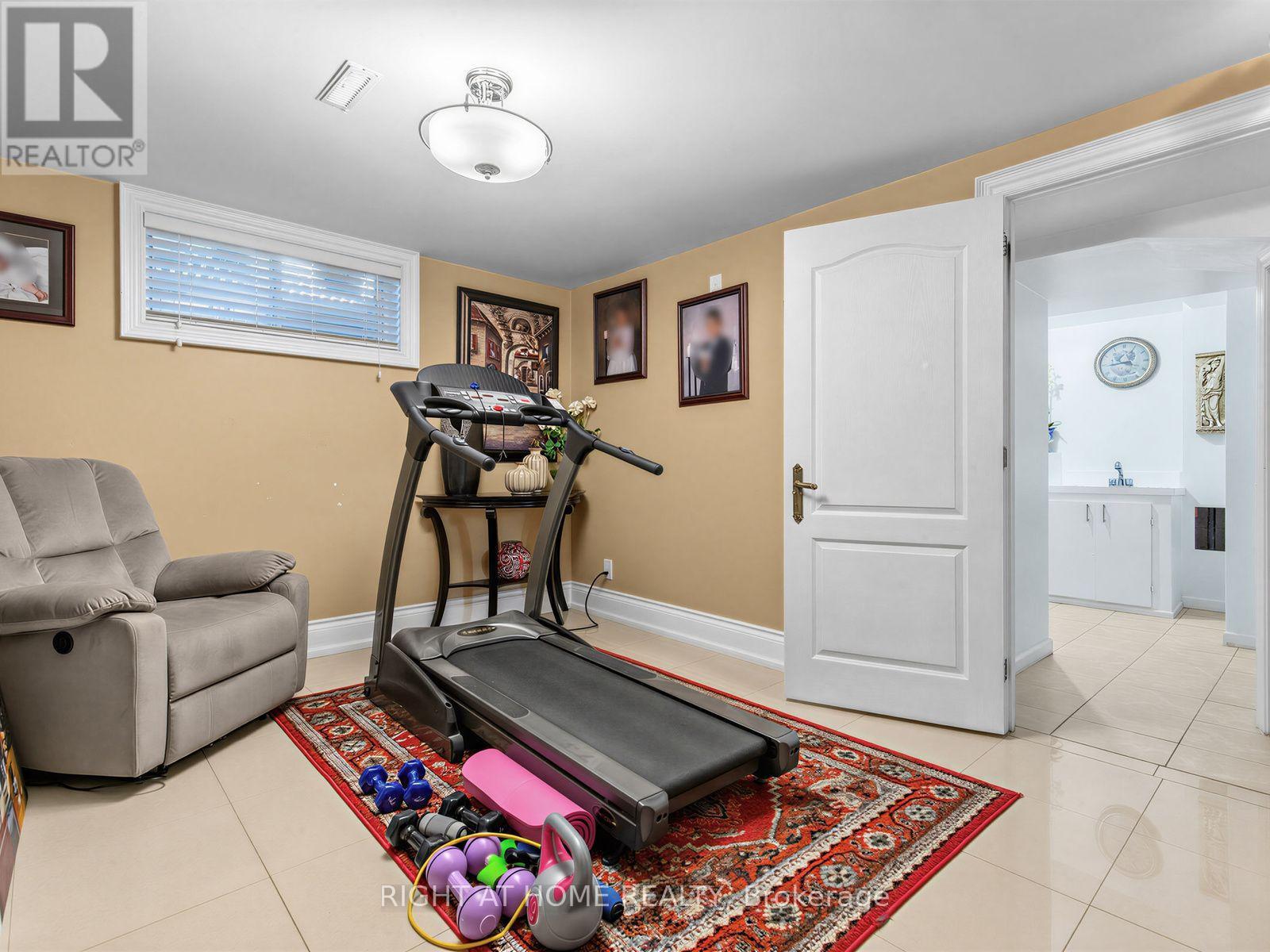 2 Grenadine Court, Toronto, Ontario  M9L 2H6 - Photo 30 - W13664966