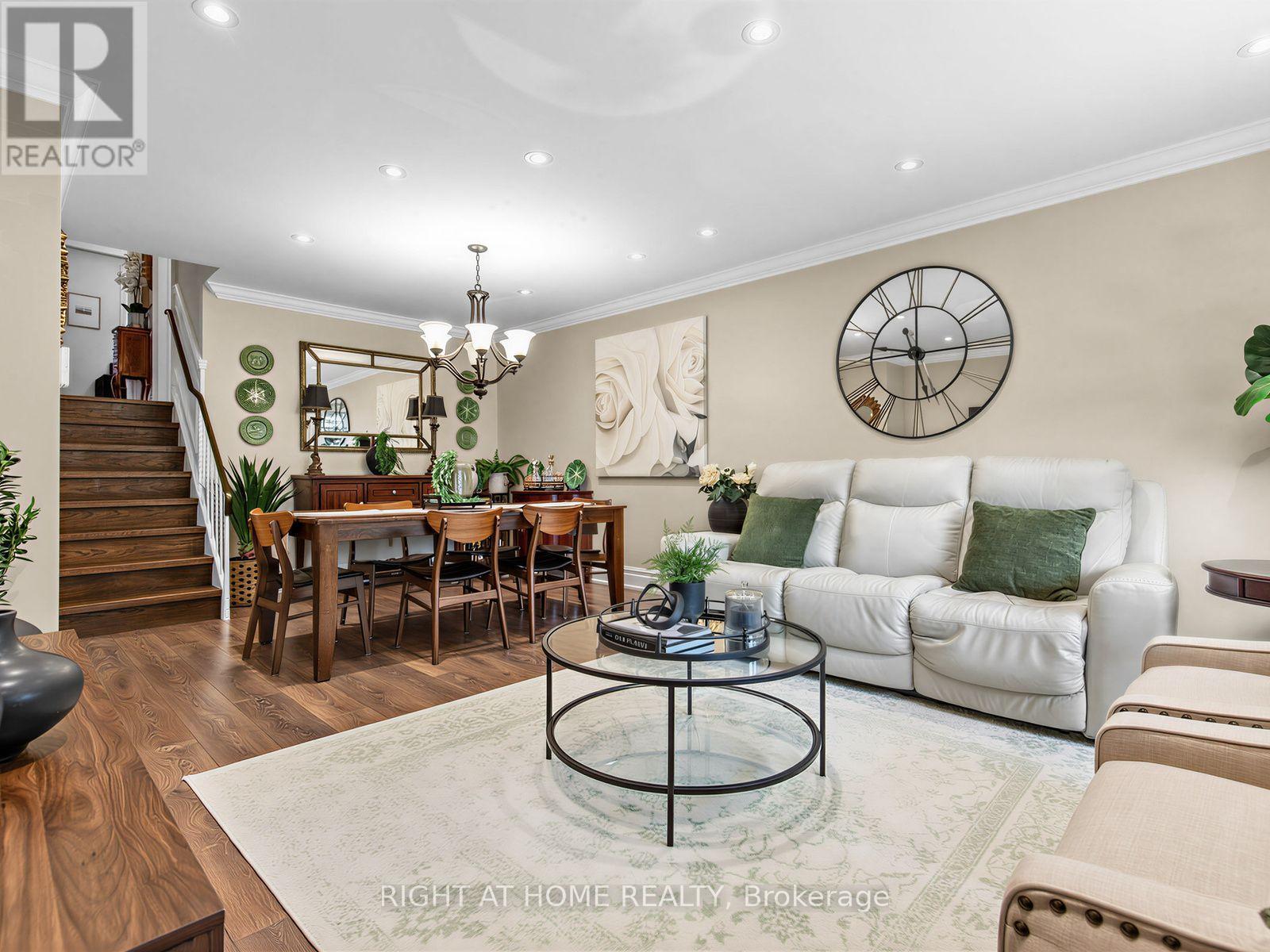 2 Grenadine Court, Toronto, Ontario  M9L 2H6 - Photo 5 - W13664966