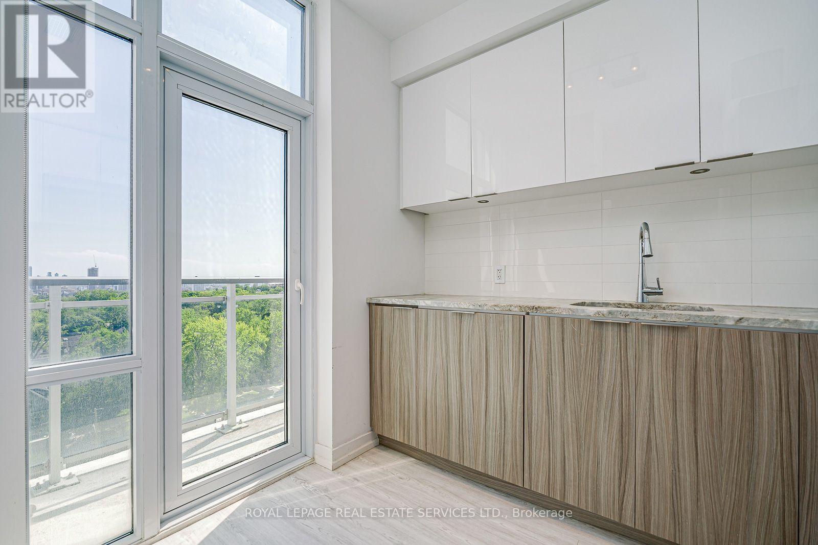1110 - 223 St Clair Avenue W, Toronto, Ontario  M4V 1R3 - Photo 12 - C13494910