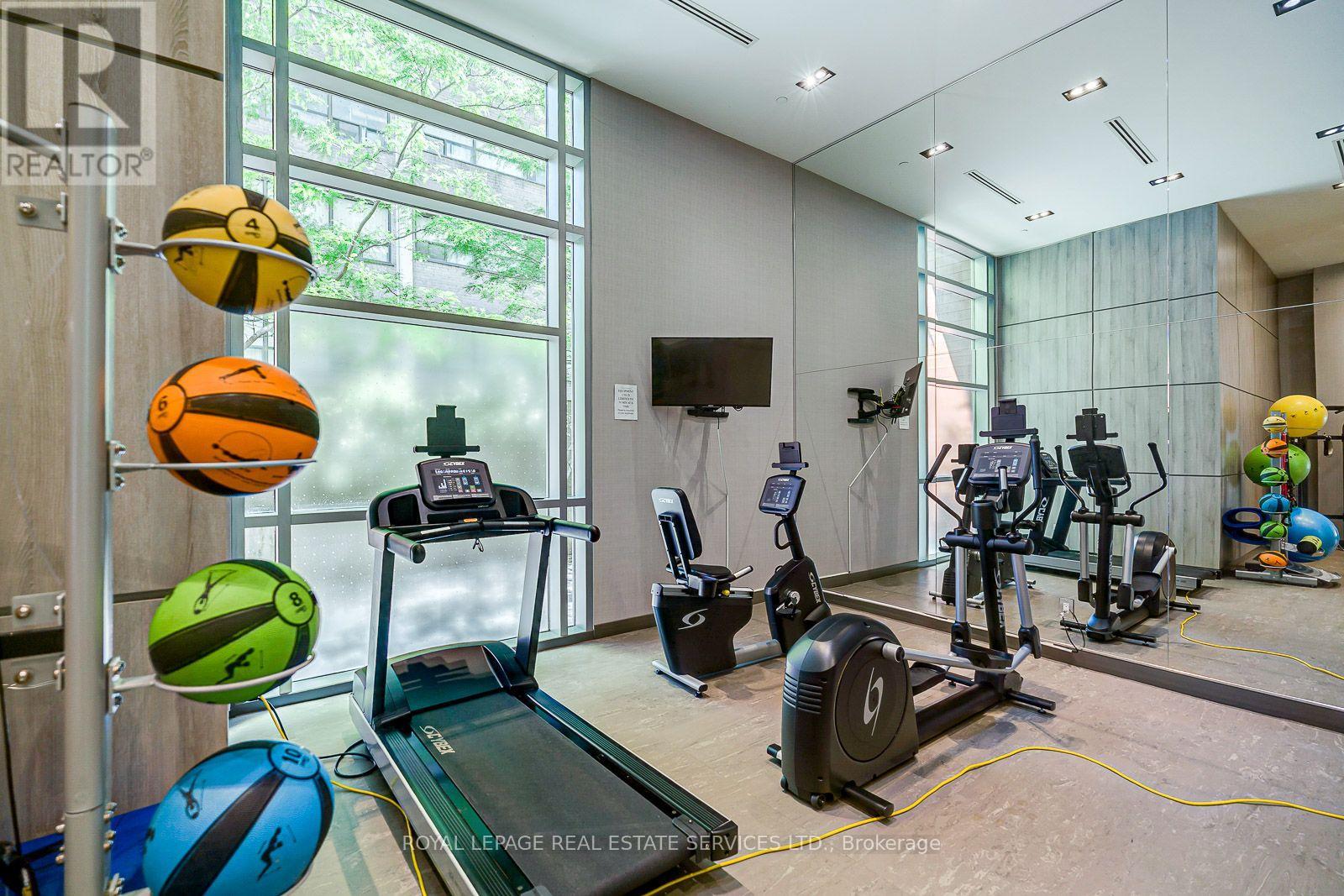1110 - 223 St Clair Avenue W, Toronto, Ontario  M4V 1R3 - Photo 19 - C13494910