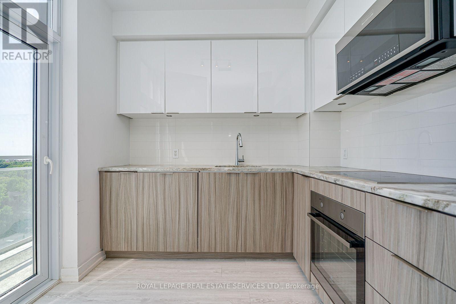 1110 - 223 St Clair Avenue W, Toronto, Ontario  M4V 1R3 - Photo 9 - C13494910