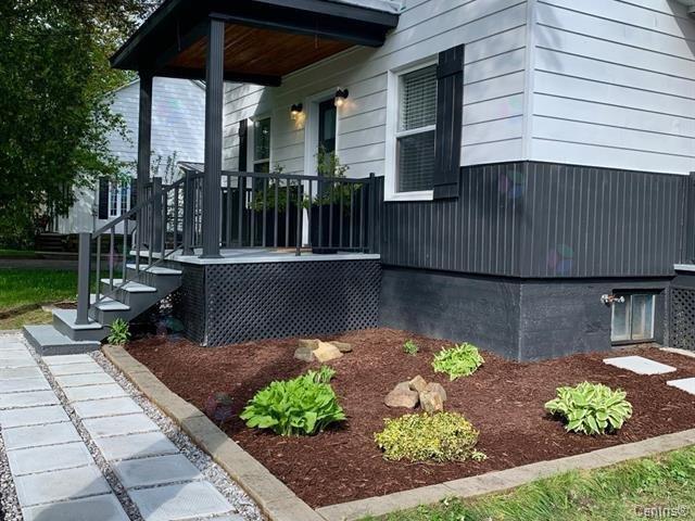 597 Rue Cherrier Montréal (L'Île-Bizard/Sainte-Geneviève) Quebec Canada H9E1J7 4