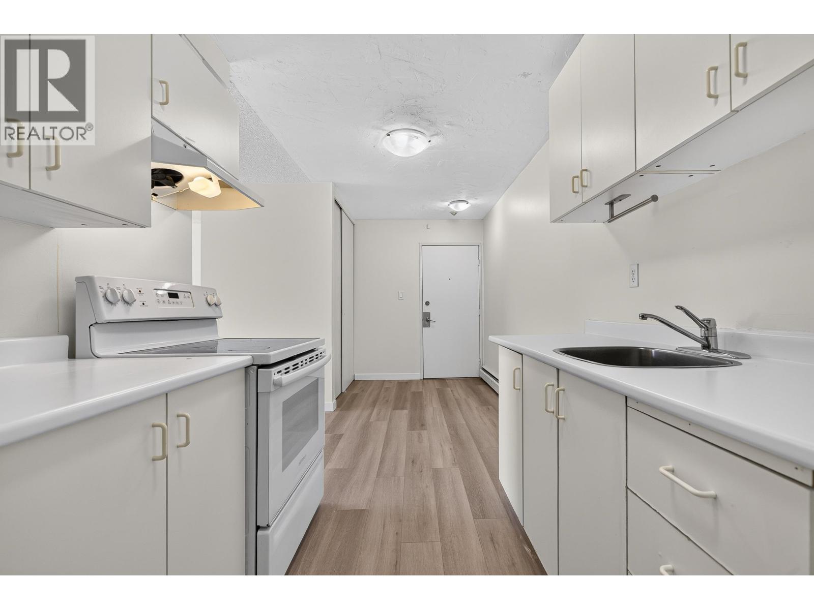 203 7220 Lindsay Road, Richmond, British Columbia  V7C 3M6 - Photo 2 - R3155033
