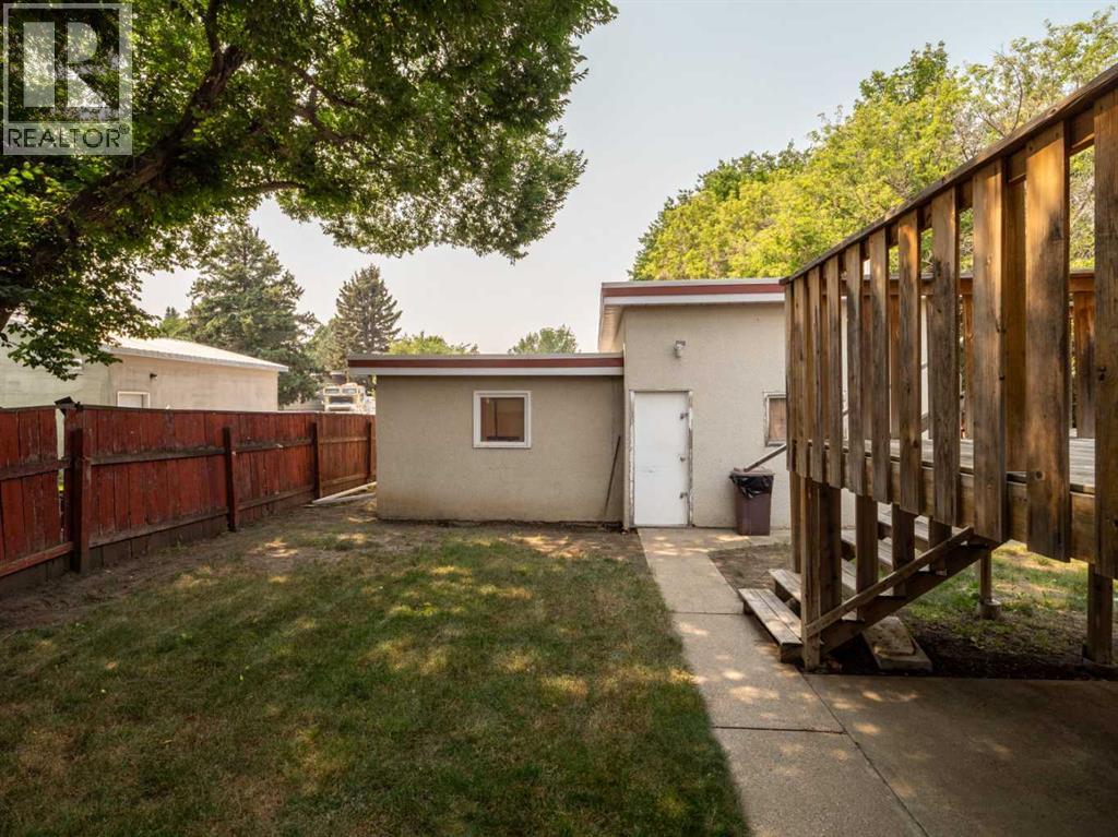1114 Great Lakes Road S, Lethbridge, Alberta  T1K 3N6 - Photo 37 - A2333712