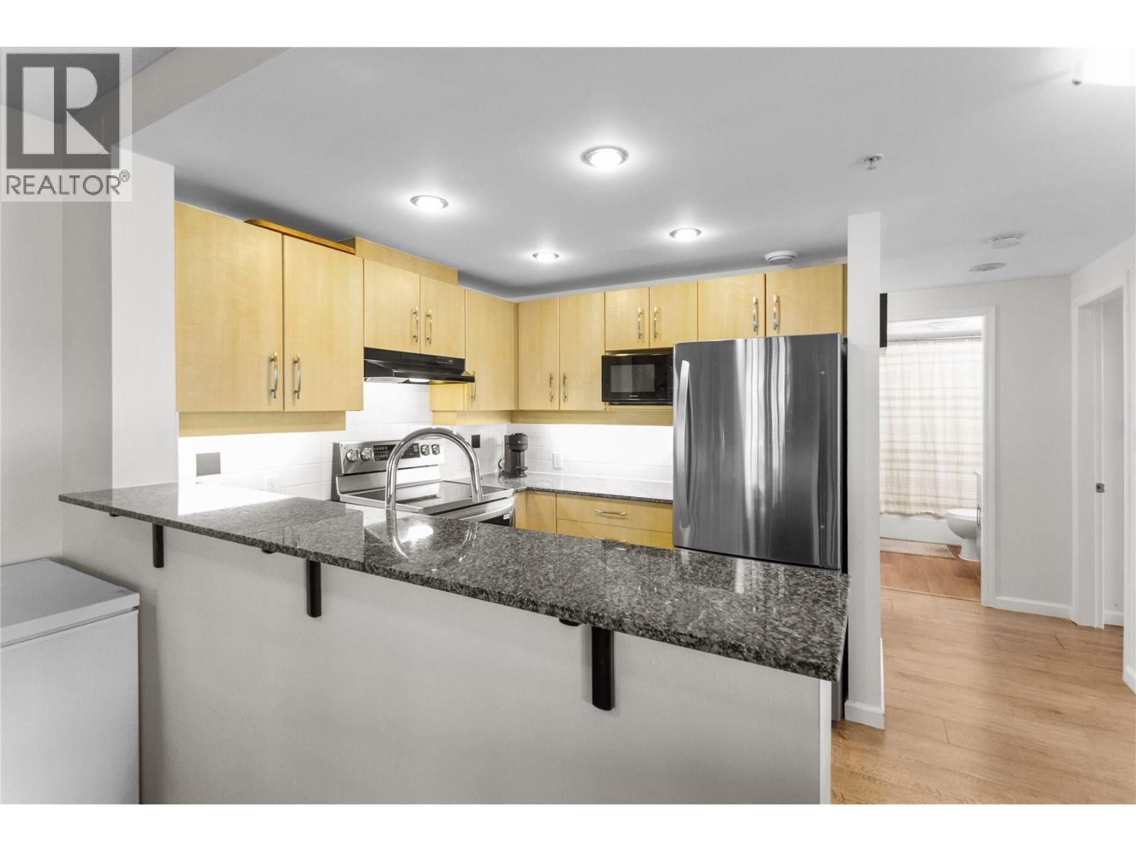307 9298 University Crescent, Burnaby, British Columbia  V5A 4X8 - Photo 10 - R3154653