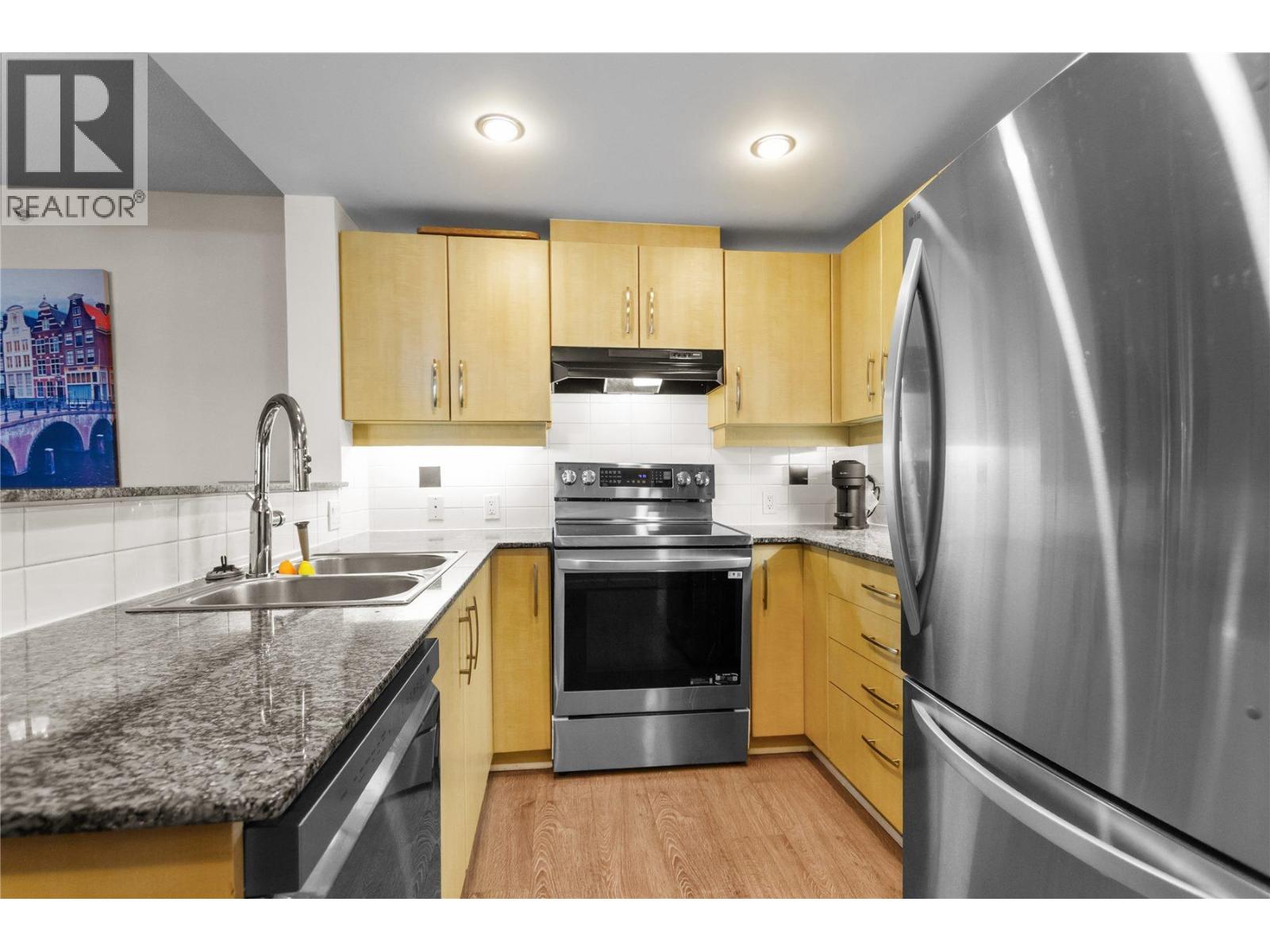307 9298 University Crescent, Burnaby, British Columbia  V5A 4X8 - Photo 9 - R3154653