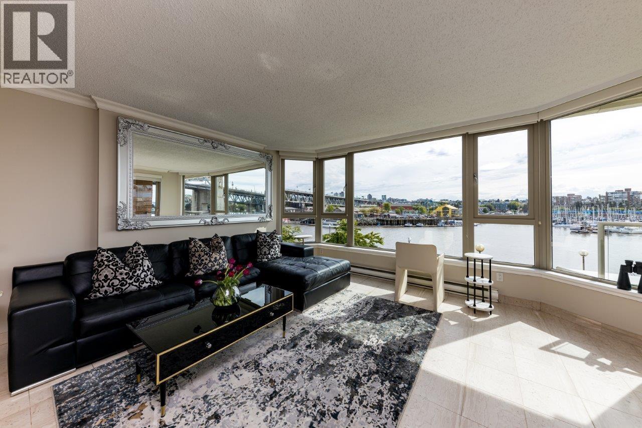 304 1675 Hornby Street, Vancouver, British Columbia  V6Z 2M3 - Photo 3 - R3154355