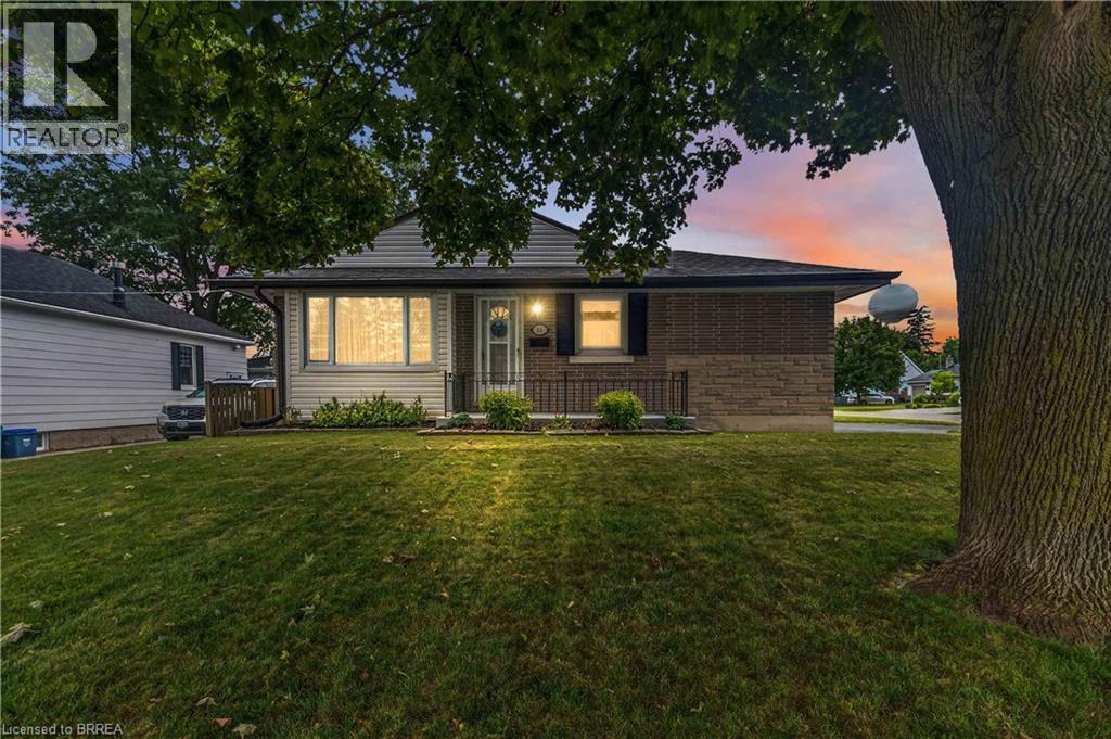 46 FAIRVIEW Drive, Brantford, Ontario