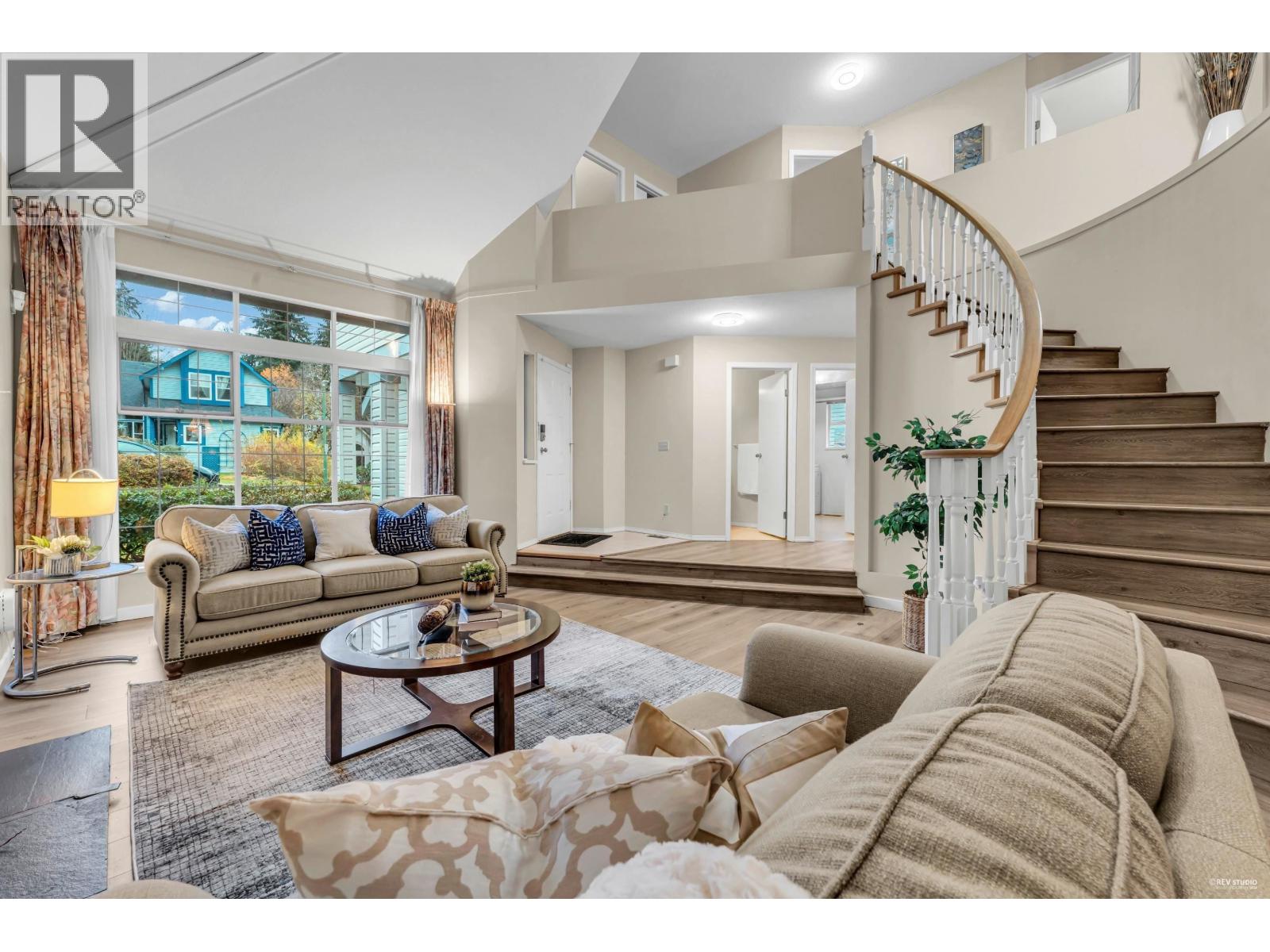 2986 Delahaye Drive, Coquitlam, British Columbia  V3B 6V8 - Photo 6 - R3154947