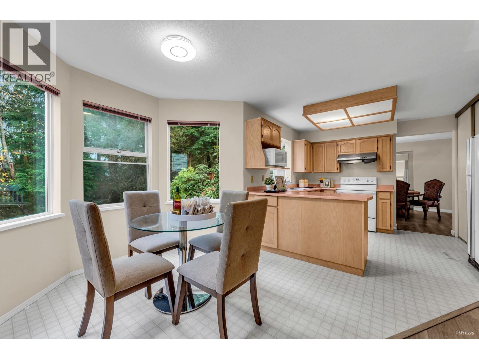 2986 Delahaye Drive, Coquitlam, British Columbia  V3B 6V8 - Photo 12 - R3154947