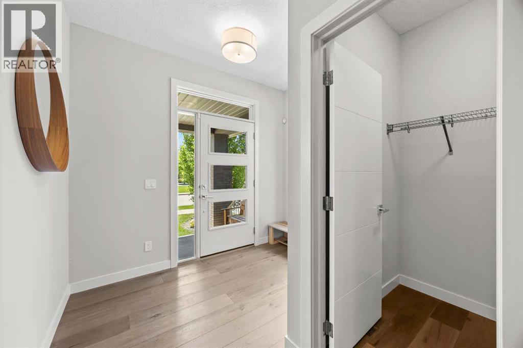 338 Shawnee Boulevard SW, Calgary, Alberta  T2Y 0P4 - Photo 5 - A2319279