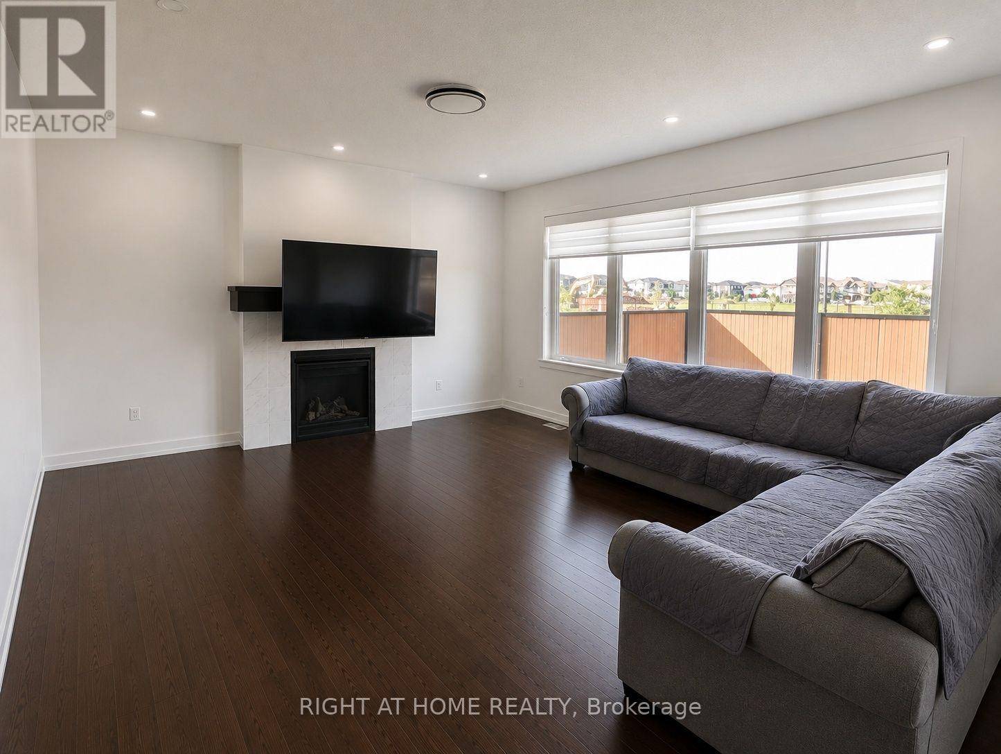 800 Paseana Place, Ottawa, Ontario  K2V 0P7 - Photo 3 - X13665024