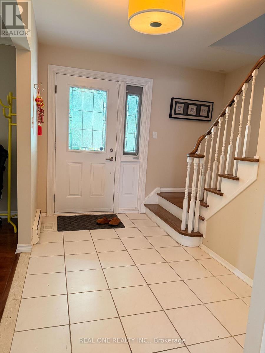 2150 Herridge Drive, Mississauga, Ontario  L5K 1N6 - Photo 3 - W13665044