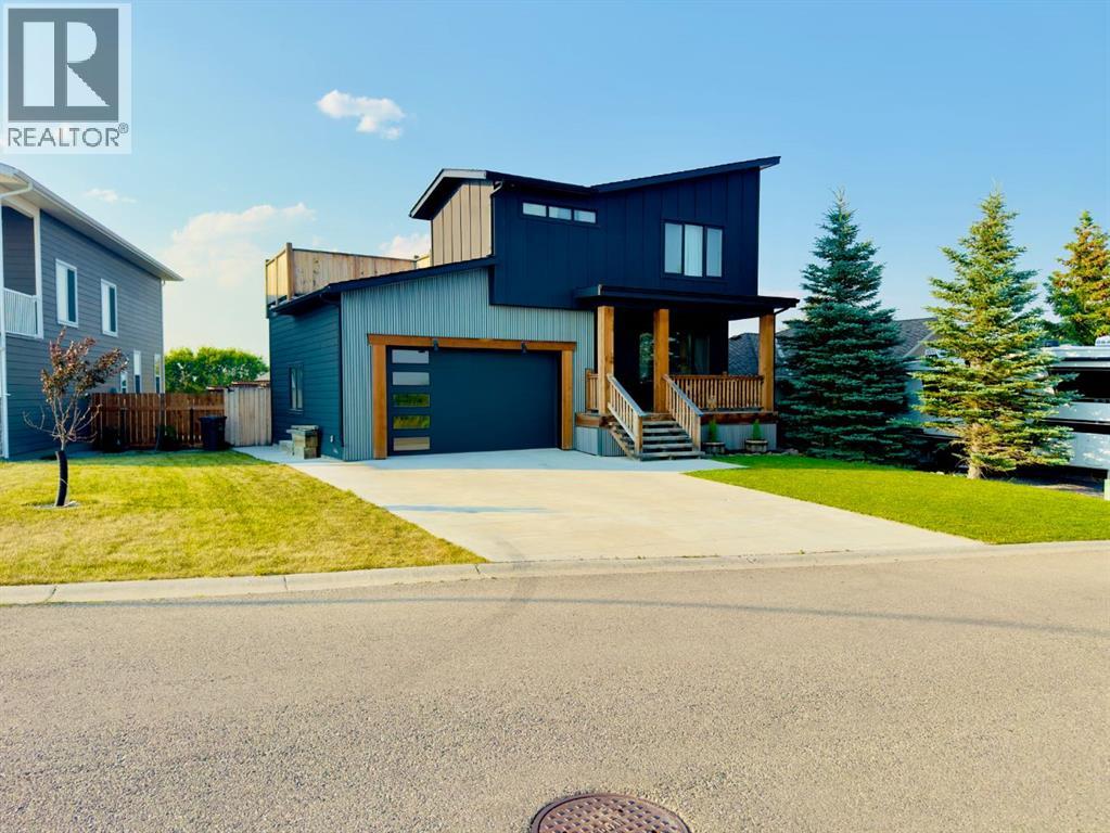 1221 Tumbleweed Avenue, Pincher Creek, Alberta  T0K 1W0 - Photo 2 - A2336676