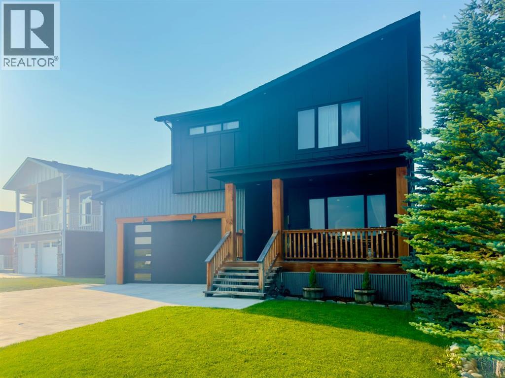 1221 Tumbleweed Avenue, Pincher Creek, Alberta  T0K 1W0 - Photo 3 - A2336676