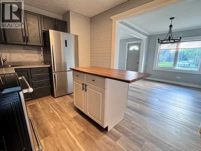 208 1 Street W, Lashburn, Saskatchewan  S0M 1M0 - Photo 2 - A2328406