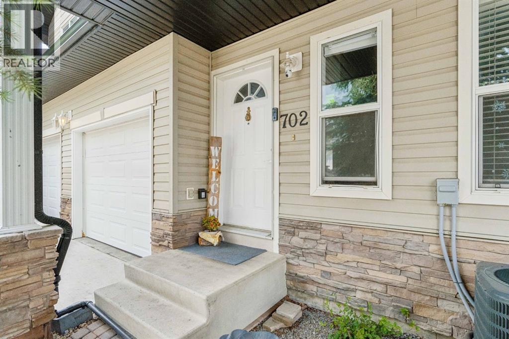 702, 760 Railway Gate Sw, Airdrie, Alberta  T4B 3C5 - Photo 2 - A2330016