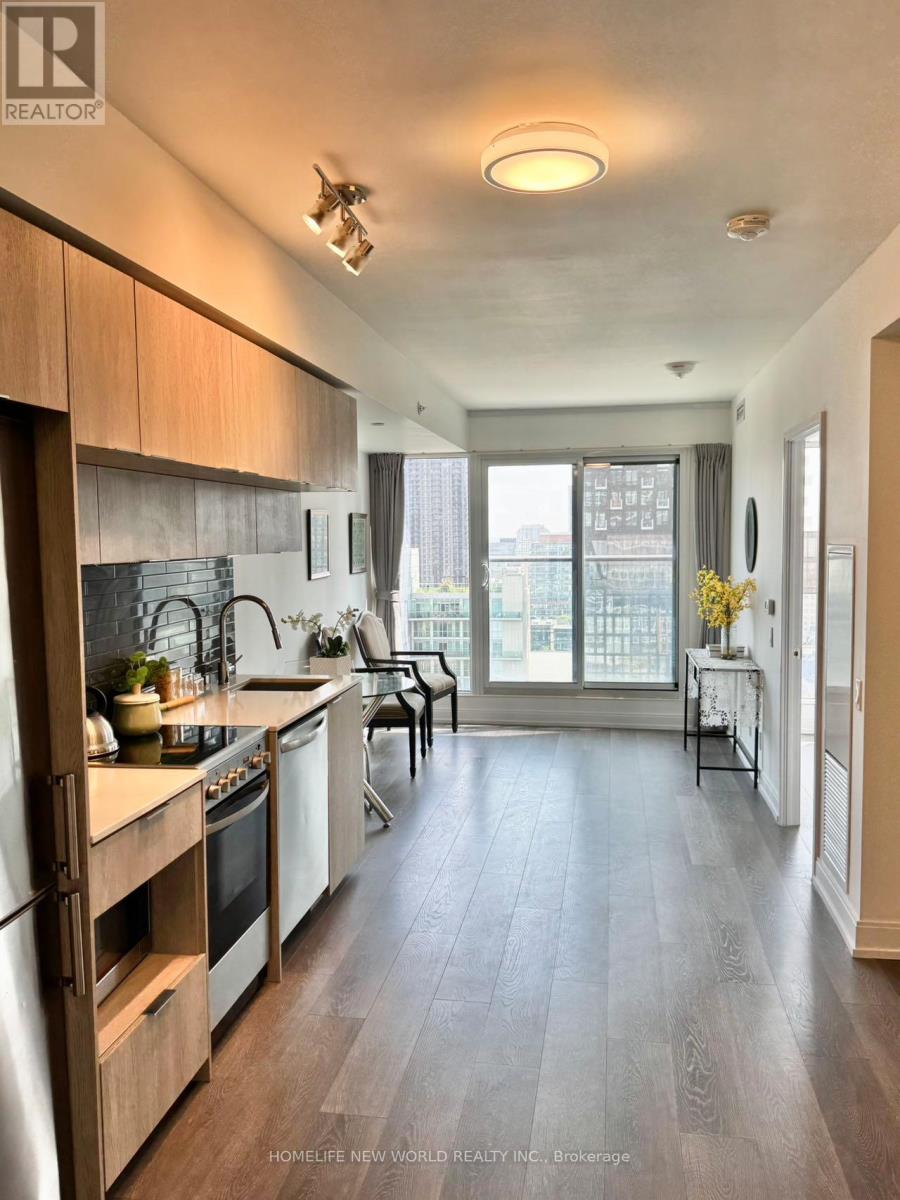 1806 - 181 Dundas Street E, Toronto, Ontario  M5A 0N5 - Photo 2 - C13665072