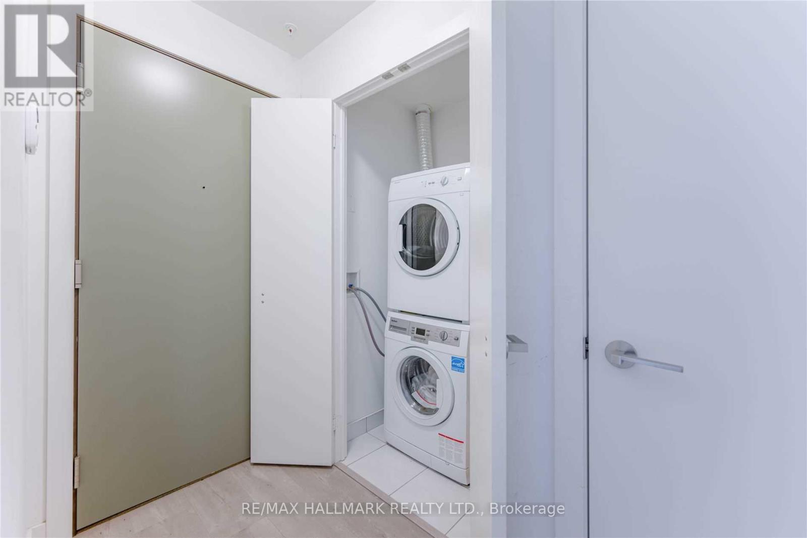 2107 - 30 Nelson Street, Toronto, Ontario  M5V 0H5 - Photo 11 - C13665082