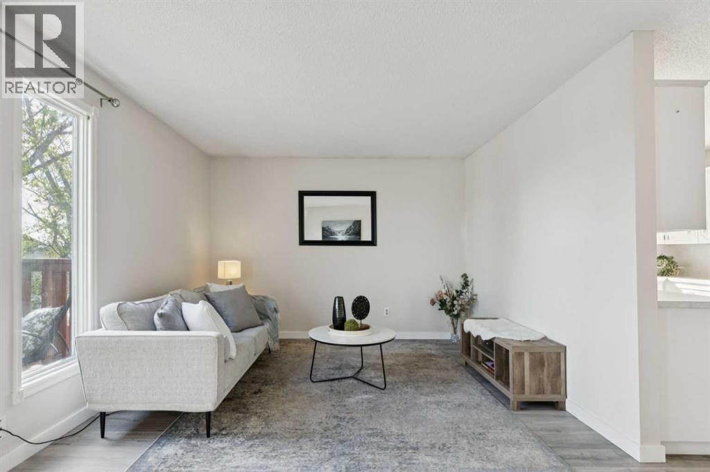 1121 Berkley Drive NW, Calgary, Alberta