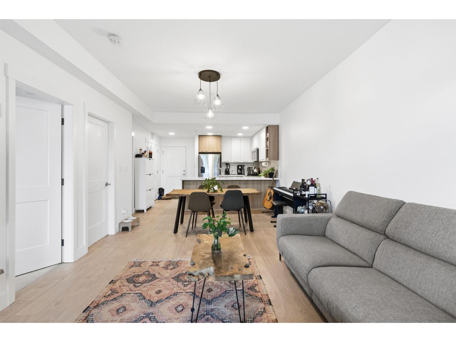 313 14022 North Bluff Road, White Rock, British Columbia  V4B 0B7 - Photo 9 - R3154755