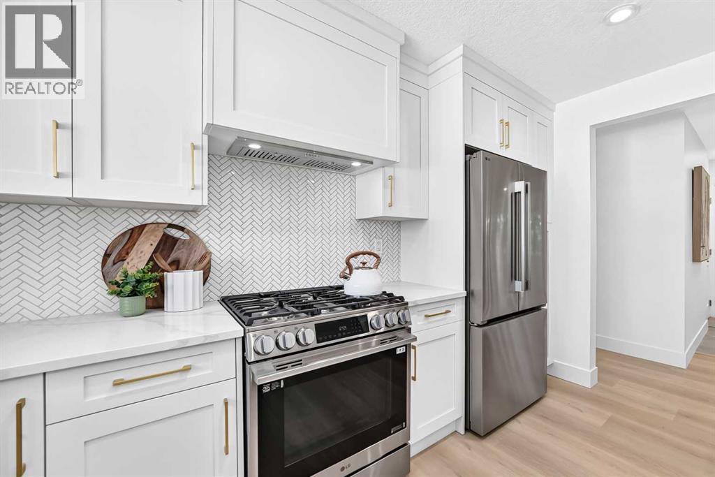 4139 Bowlen Street NW, Calgary, Alberta  T2L 1P8 - Photo 7 - A2328597