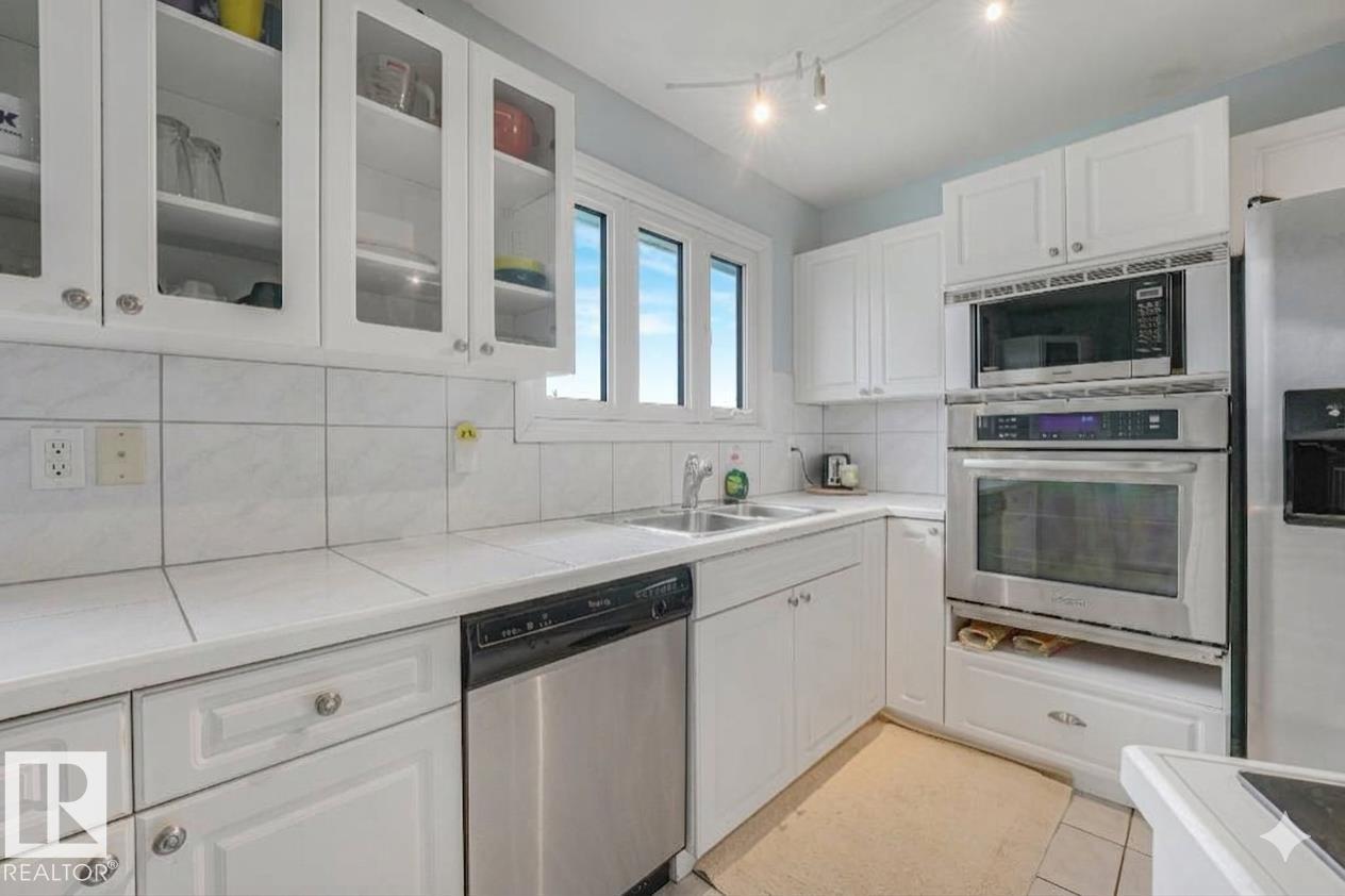 8712 137 Av Nw, Edmonton, Alberta  T5E 1Y4 - Photo 6 - E4501724