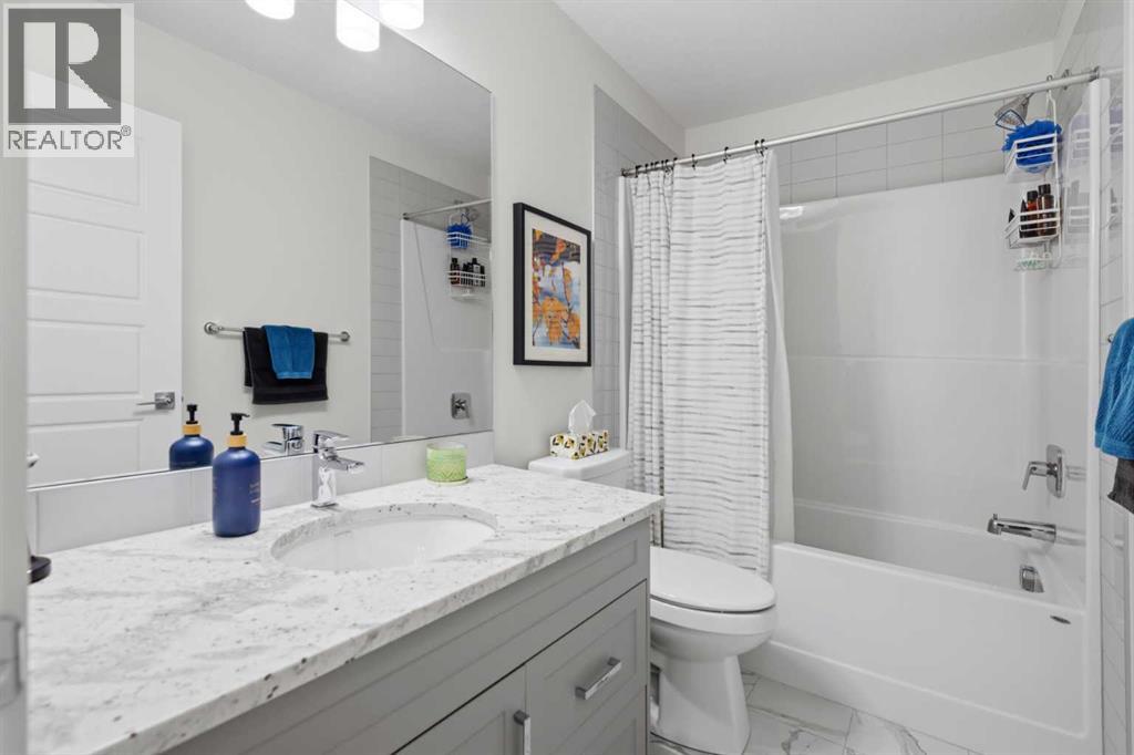 144 Amblehurst Green NW, Calgary, Alberta  T3P 1W8 - Photo 35 - A2335778