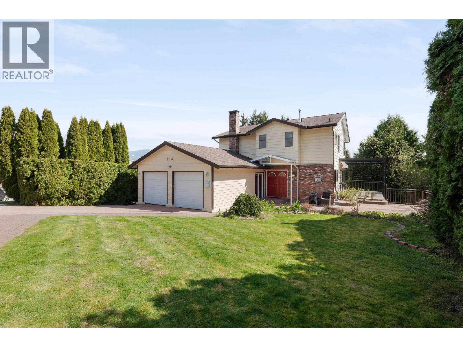 2950 Keets Drive, Coquitlam, British Columbia  V3C 4R6 - Photo 2 - R3154975