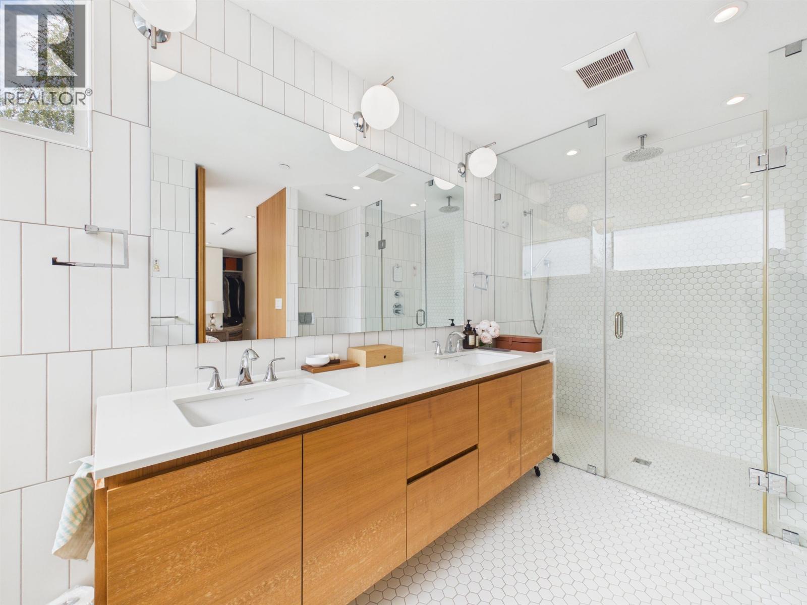 2996 W 11th Avenue, Vancouver, British Columbia V6K 2M3 - Photo 35 - R3154687