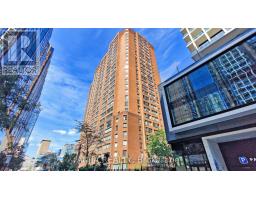 912 - 633 BAY STREET, Toronto, Ontario