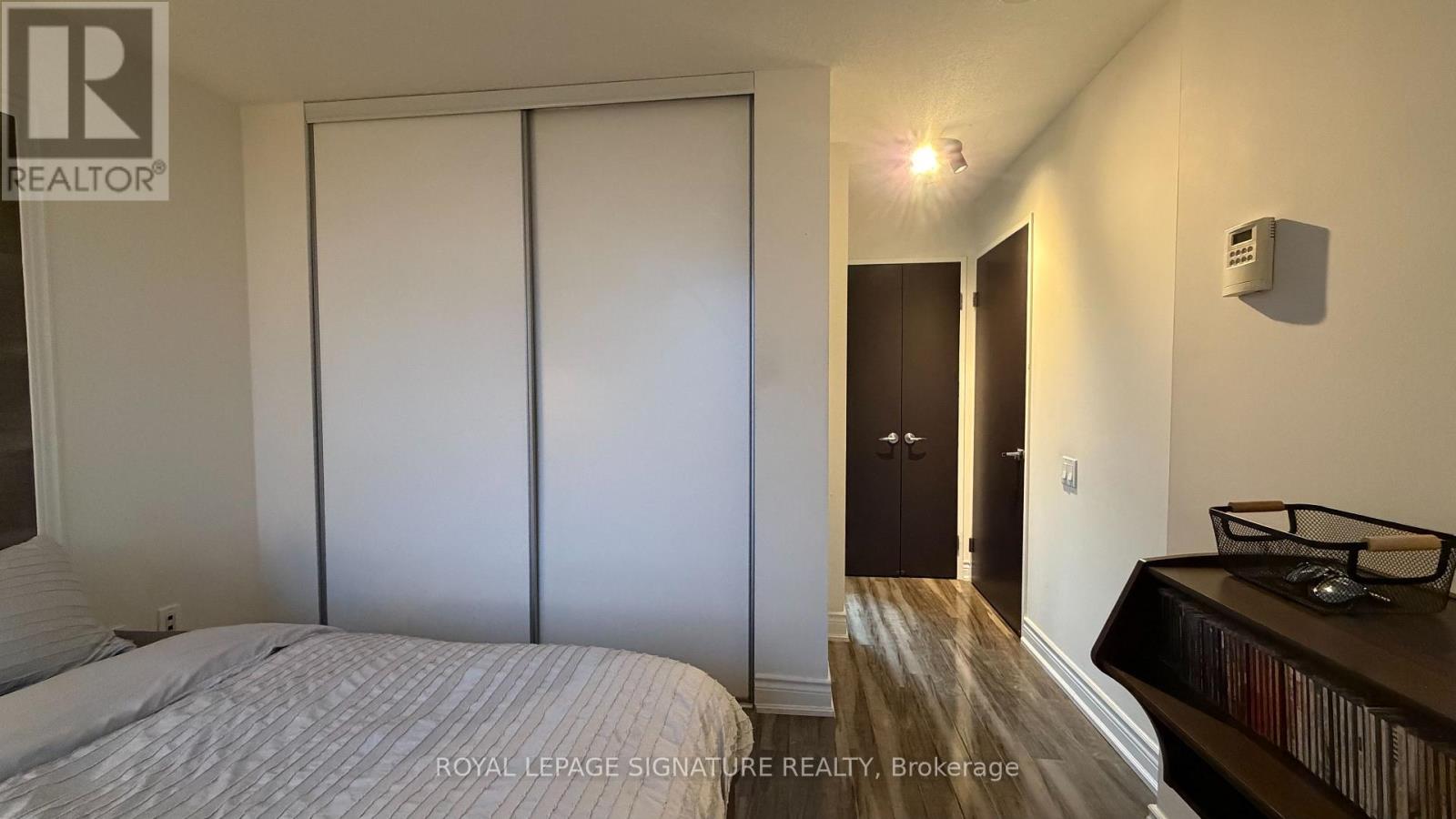 2210 - 33 Sheppard Avenue E, Toronto, Ontario  M2N 7K1 - Photo 10 - C13649458