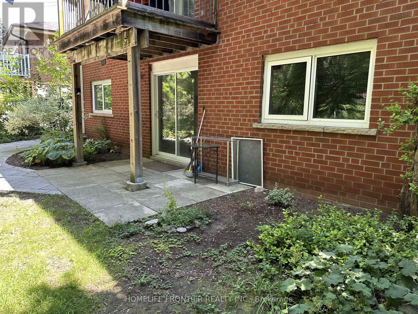 B - 11 Alpaca Drive, Toronto, Ontario M1J 2Z8 - Photo 5 - E13653554