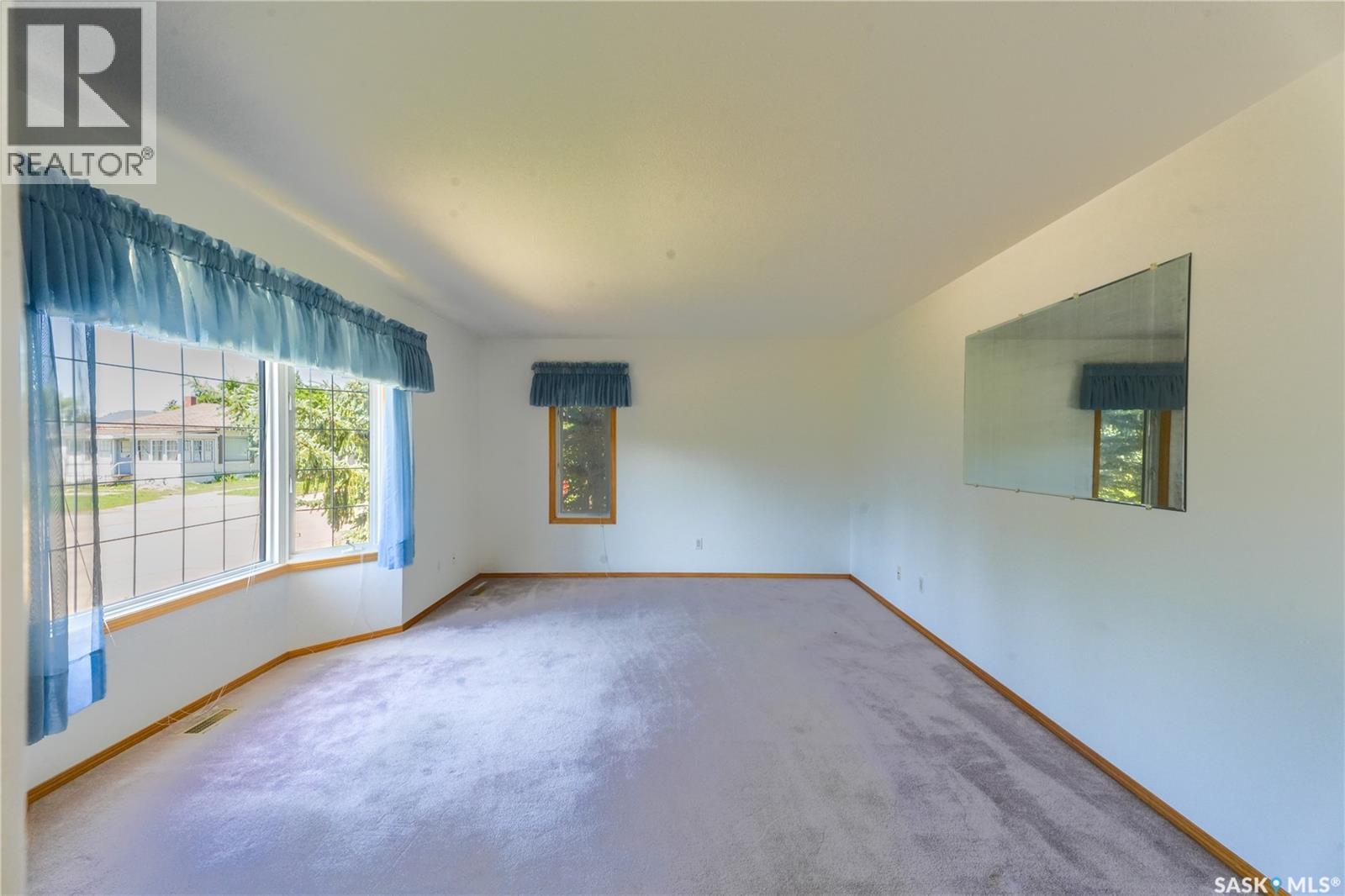 126 5th Avenue W, Gravelbourg, Saskatchewan  S0H 1X0 - Photo 10 - SK041879