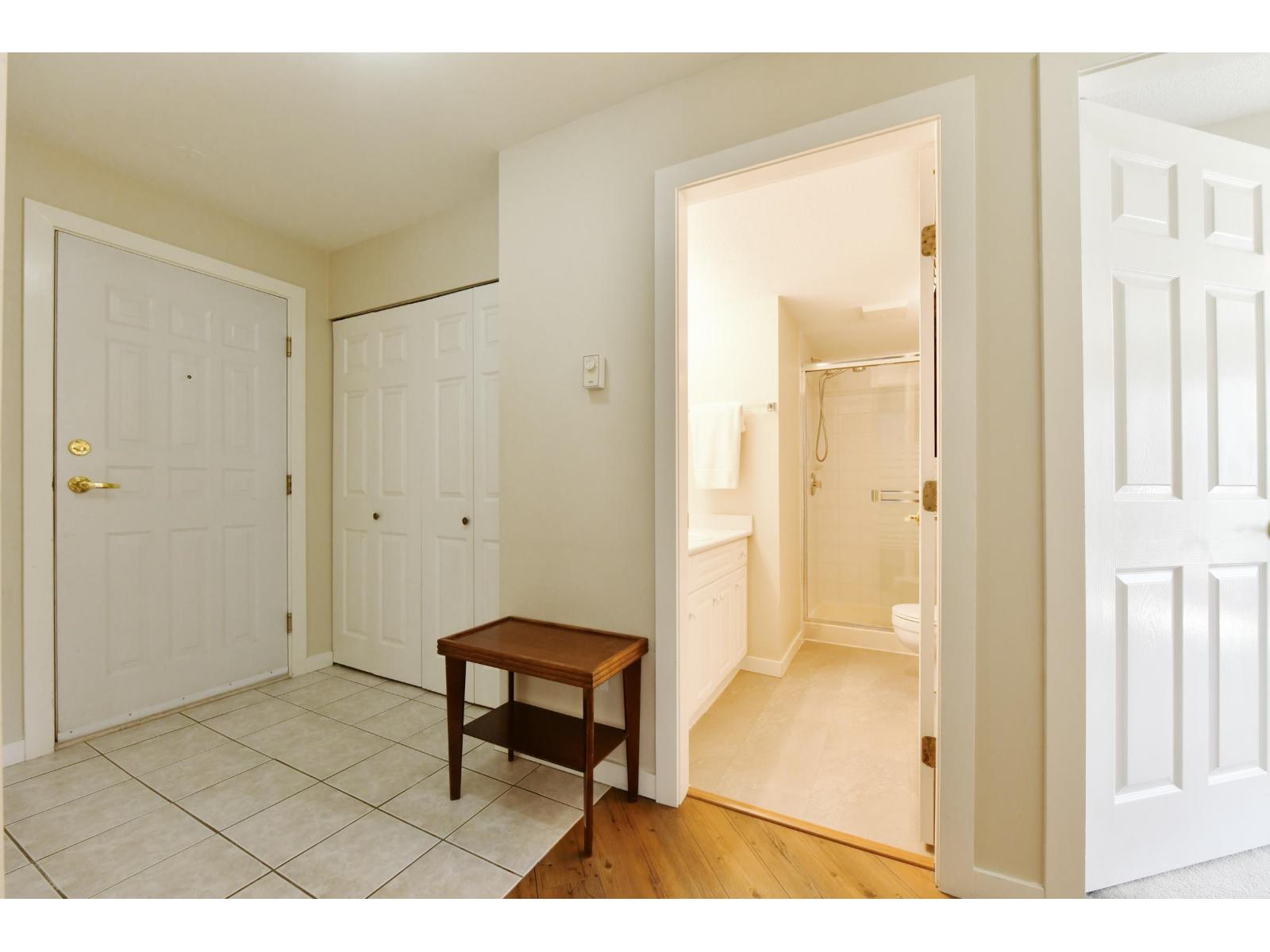 303 3174 Gladwin Road, Abbotsford, British Columbia  V2T 5T5 - Photo 3 - R3154767