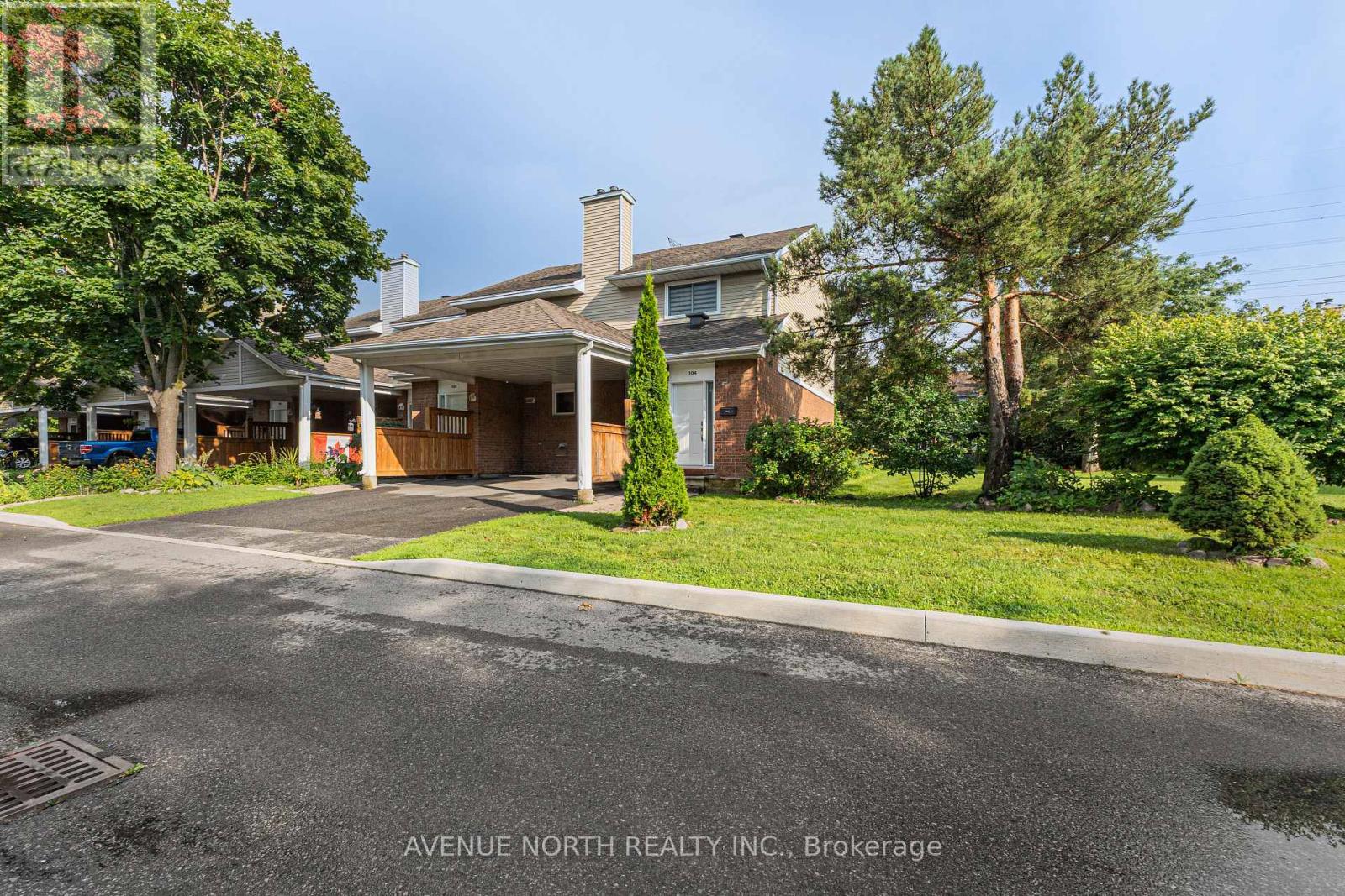 - - 104 Bannerhill Private, Ottawa, Ontario  K1V 0T3 - Photo 2 - X13665166