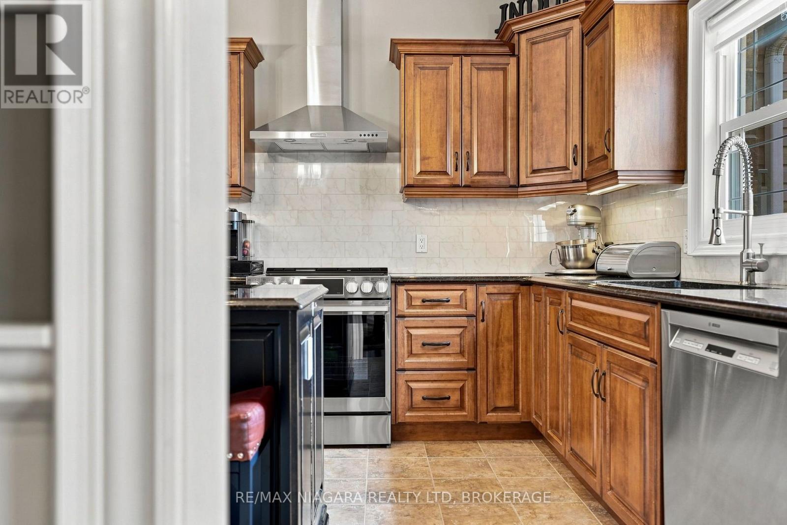 5477 Attema Crescent, West Lincoln, Ontario  L0R 1Y0 - Photo 14 - X13665120