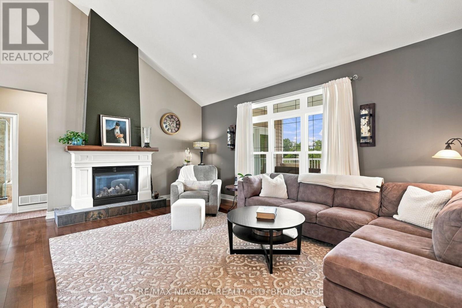 5477 Attema Crescent, West Lincoln, Ontario  L0R 1Y0 - Photo 8 - X13665120