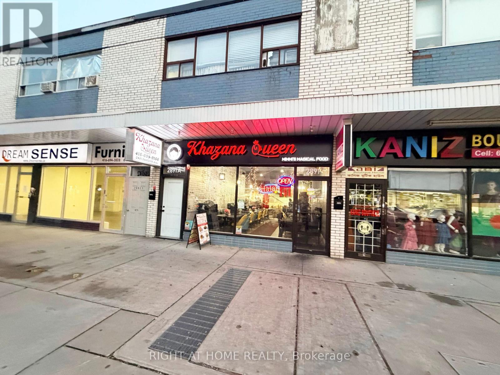 2891 Danforth Avenue, Toronto, Ontario  M4C 1M1 - Photo 29 - E13665130