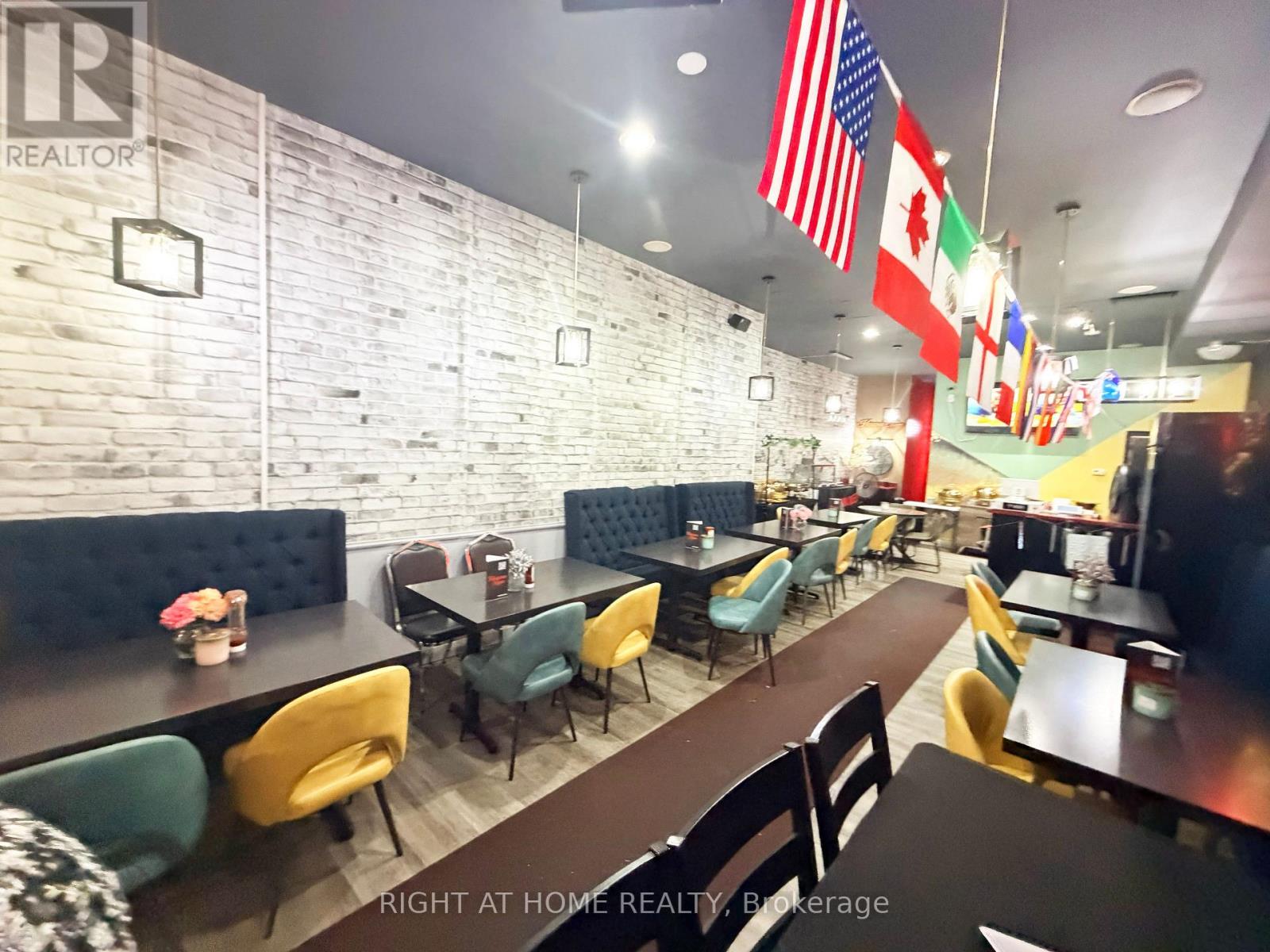 2891 Danforth Avenue, Toronto, Ontario  M4C 1M1 - Photo 6 - E13665130