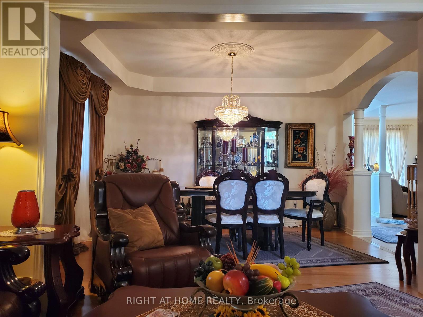 101 Townwood Drive, Richmond Hill, Ontario  L4E 4T2 - Photo 10 - N13665134