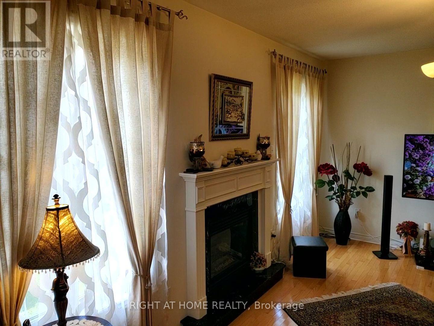 101 Townwood Drive, Richmond Hill, Ontario  L4E 4T2 - Photo 17 - N13665134